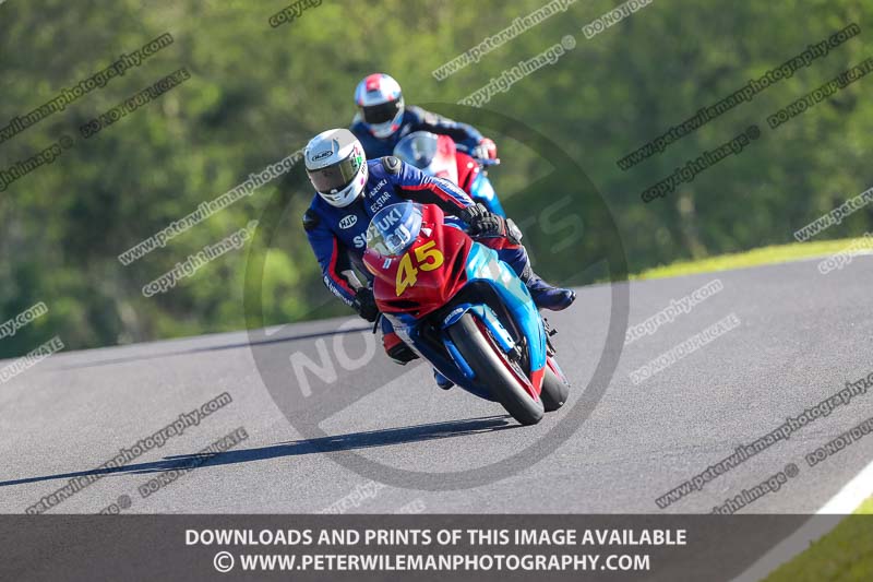 cadwell no limits trackday;cadwell park;cadwell park photographs;cadwell trackday photographs;enduro digital images;event digital images;eventdigitalimages;no limits trackdays;peter wileman photography;racing digital images;trackday digital images;trackday photos