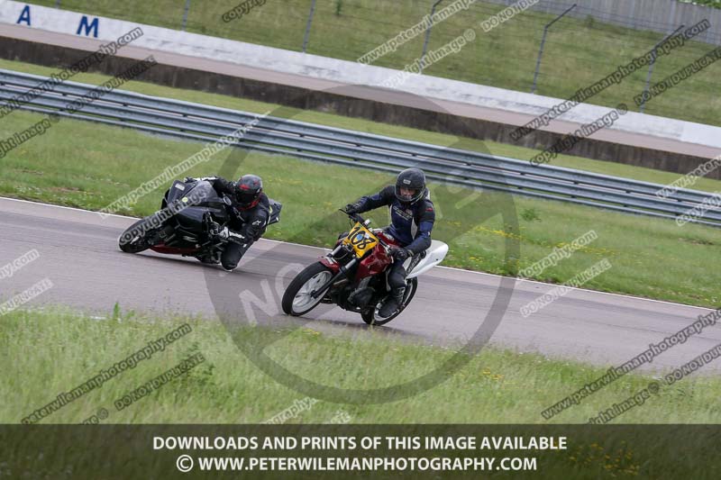 Rockingham no limits trackday;enduro digital images;event digital images;eventdigitalimages;no limits trackdays;peter wileman photography;racing digital images;rockingham raceway northamptonshire;rockingham trackday photographs;trackday digital images;trackday photos