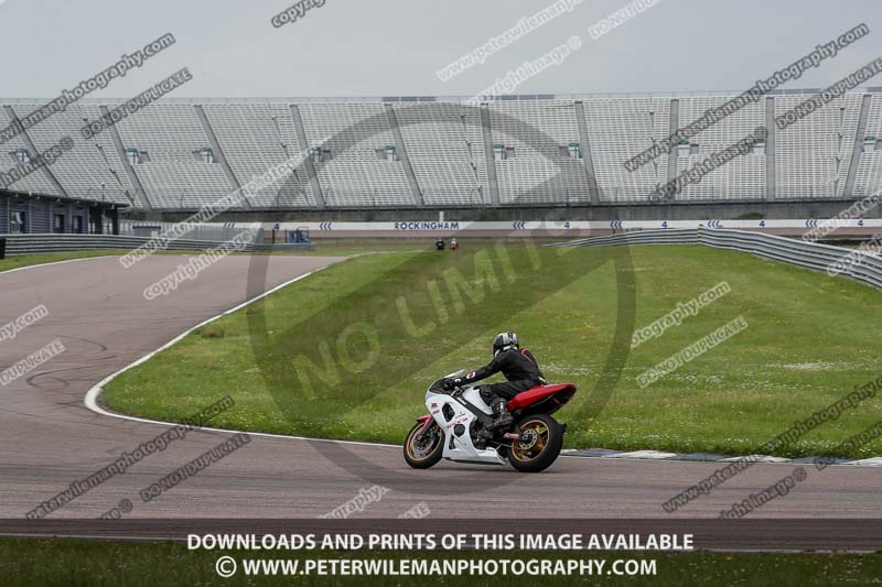 Rockingham no limits trackday;enduro digital images;event digital images;eventdigitalimages;no limits trackdays;peter wileman photography;racing digital images;rockingham raceway northamptonshire;rockingham trackday photographs;trackday digital images;trackday photos