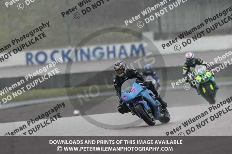 Rockingham no limits trackday;enduro digital images;event digital images;eventdigitalimages;no limits trackdays;peter wileman photography;racing digital images;rockingham raceway northamptonshire;rockingham trackday photographs;trackday digital images;trackday photos