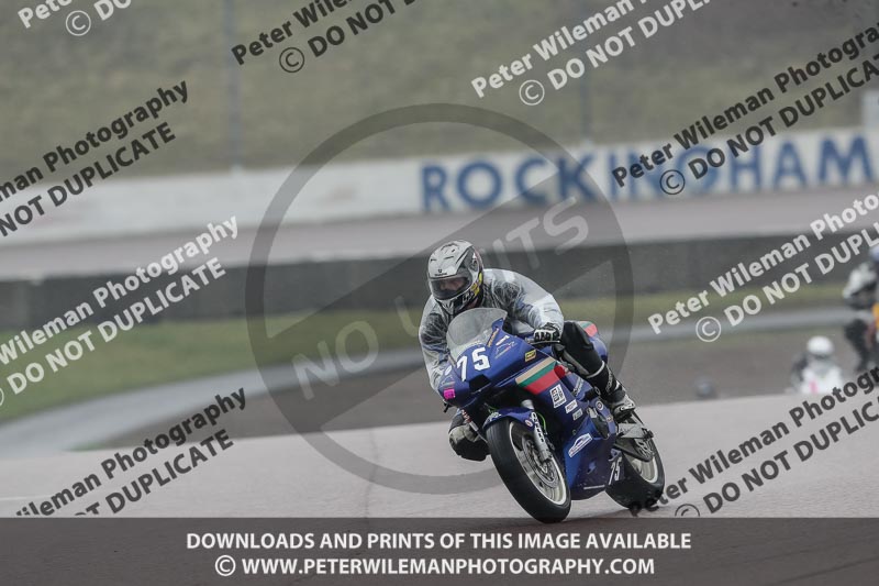 Rockingham no limits trackday;enduro digital images;event digital images;eventdigitalimages;no limits trackdays;peter wileman photography;racing digital images;rockingham raceway northamptonshire;rockingham trackday photographs;trackday digital images;trackday photos