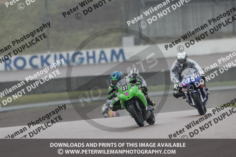 Rockingham no limits trackday;enduro digital images;event digital images;eventdigitalimages;no limits trackdays;peter wileman photography;racing digital images;rockingham raceway northamptonshire;rockingham trackday photographs;trackday digital images;trackday photos