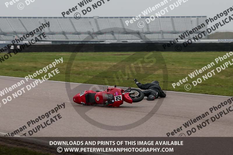 Rockingham no limits trackday;enduro digital images;event digital images;eventdigitalimages;no limits trackdays;peter wileman photography;racing digital images;rockingham raceway northamptonshire;rockingham trackday photographs;trackday digital images;trackday photos