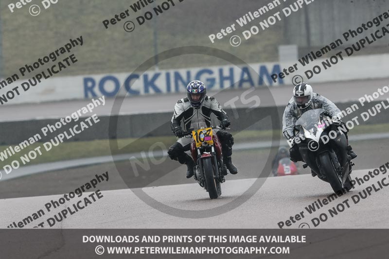 Rockingham no limits trackday;enduro digital images;event digital images;eventdigitalimages;no limits trackdays;peter wileman photography;racing digital images;rockingham raceway northamptonshire;rockingham trackday photographs;trackday digital images;trackday photos