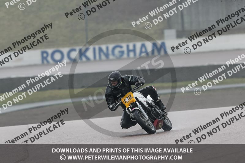 Rockingham no limits trackday;enduro digital images;event digital images;eventdigitalimages;no limits trackdays;peter wileman photography;racing digital images;rockingham raceway northamptonshire;rockingham trackday photographs;trackday digital images;trackday photos