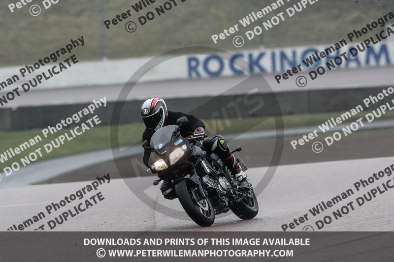 Rockingham no limits trackday;enduro digital images;event digital images;eventdigitalimages;no limits trackdays;peter wileman photography;racing digital images;rockingham raceway northamptonshire;rockingham trackday photographs;trackday digital images;trackday photos