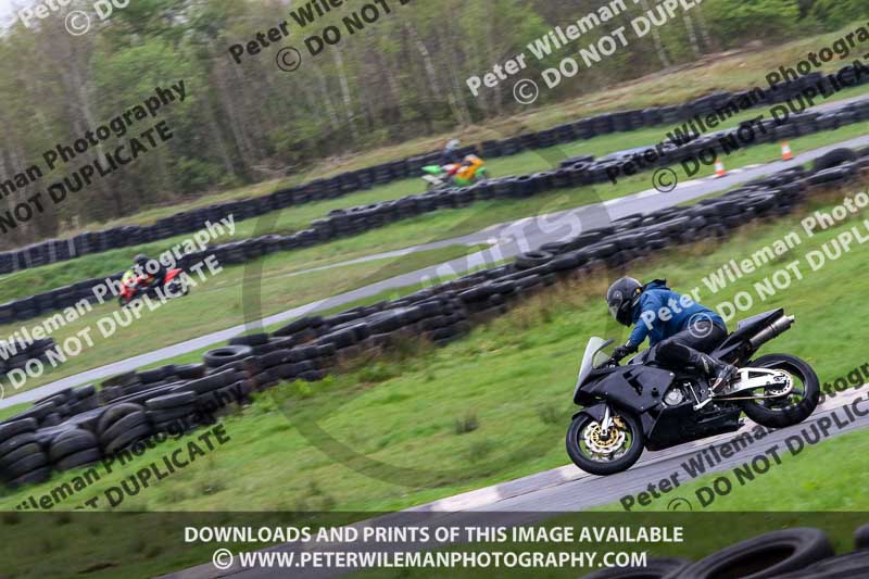 Three Sisters;Three Sisters photographs;Three Sisters trackday photographs;enduro digital images;event digital images;eventdigitalimages;lydden no limits trackday;no limits trackdays;peter wileman photography;racing digital images;trackday digital images;trackday photos