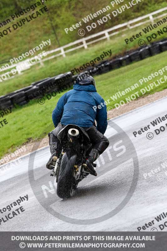 Three Sisters;Three Sisters photographs;Three Sisters trackday photographs;enduro digital images;event digital images;eventdigitalimages;lydden no limits trackday;no limits trackdays;peter wileman photography;racing digital images;trackday digital images;trackday photos