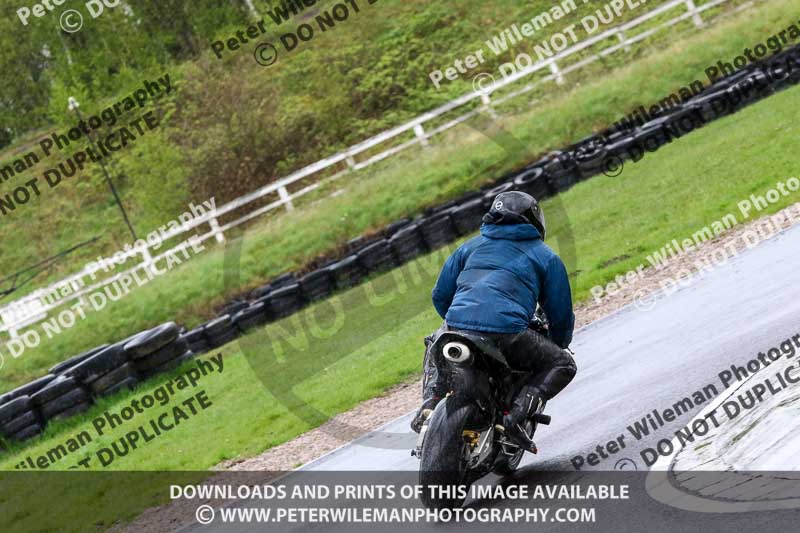 Three Sisters;Three Sisters photographs;Three Sisters trackday photographs;enduro digital images;event digital images;eventdigitalimages;lydden no limits trackday;no limits trackdays;peter wileman photography;racing digital images;trackday digital images;trackday photos