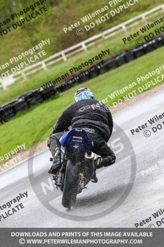 Three Sisters;Three Sisters photographs;Three Sisters trackday photographs;enduro digital images;event digital images;eventdigitalimages;lydden no limits trackday;no limits trackdays;peter wileman photography;racing digital images;trackday digital images;trackday photos