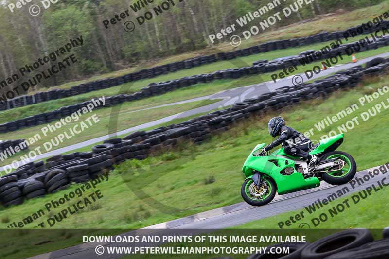 Three Sisters;Three Sisters photographs;Three Sisters trackday photographs;enduro digital images;event digital images;eventdigitalimages;lydden no limits trackday;no limits trackdays;peter wileman photography;racing digital images;trackday digital images;trackday photos