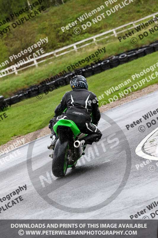 Three Sisters;Three Sisters photographs;Three Sisters trackday photographs;enduro digital images;event digital images;eventdigitalimages;lydden no limits trackday;no limits trackdays;peter wileman photography;racing digital images;trackday digital images;trackday photos