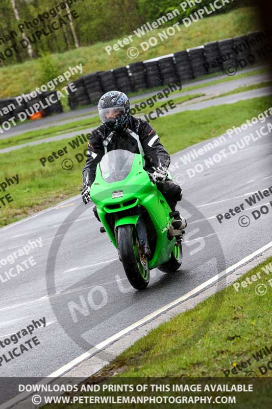 Three Sisters;Three Sisters photographs;Three Sisters trackday photographs;enduro digital images;event digital images;eventdigitalimages;lydden no limits trackday;no limits trackdays;peter wileman photography;racing digital images;trackday digital images;trackday photos