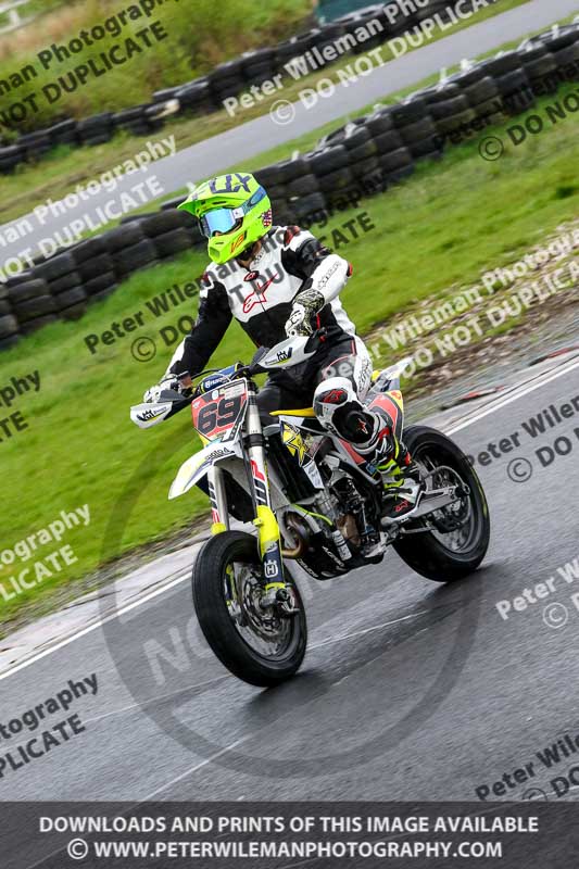 Three Sisters;Three Sisters photographs;Three Sisters trackday photographs;enduro digital images;event digital images;eventdigitalimages;lydden no limits trackday;no limits trackdays;peter wileman photography;racing digital images;trackday digital images;trackday photos