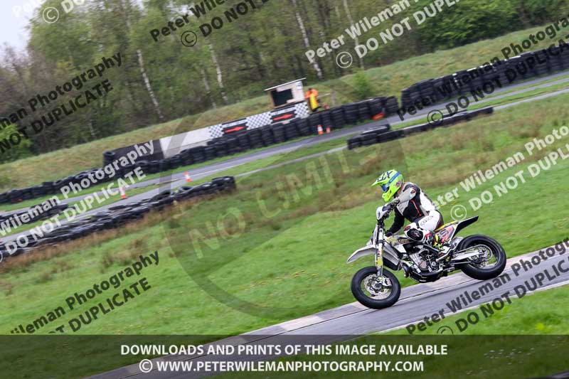 Three Sisters;Three Sisters photographs;Three Sisters trackday photographs;enduro digital images;event digital images;eventdigitalimages;lydden no limits trackday;no limits trackdays;peter wileman photography;racing digital images;trackday digital images;trackday photos