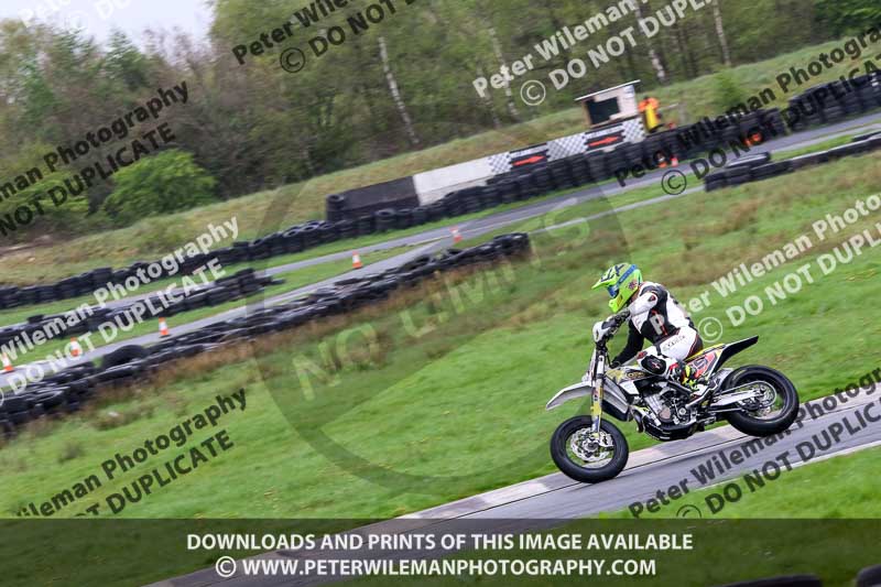 Three Sisters;Three Sisters photographs;Three Sisters trackday photographs;enduro digital images;event digital images;eventdigitalimages;lydden no limits trackday;no limits trackdays;peter wileman photography;racing digital images;trackday digital images;trackday photos