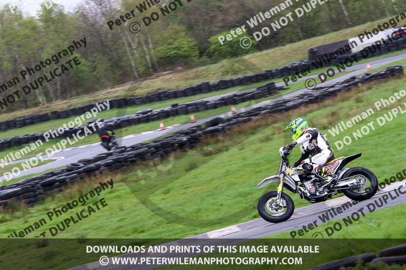 Three Sisters;Three Sisters photographs;Three Sisters trackday photographs;enduro digital images;event digital images;eventdigitalimages;lydden no limits trackday;no limits trackdays;peter wileman photography;racing digital images;trackday digital images;trackday photos