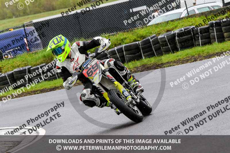 Three Sisters;Three Sisters photographs;Three Sisters trackday photographs;enduro digital images;event digital images;eventdigitalimages;lydden no limits trackday;no limits trackdays;peter wileman photography;racing digital images;trackday digital images;trackday photos