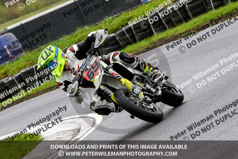 Three Sisters;Three Sisters photographs;Three Sisters trackday photographs;enduro digital images;event digital images;eventdigitalimages;lydden no limits trackday;no limits trackdays;peter wileman photography;racing digital images;trackday digital images;trackday photos