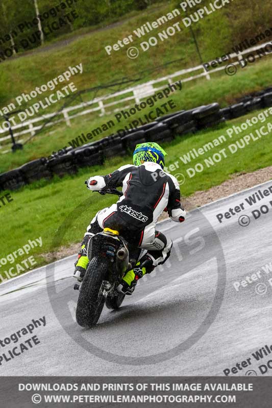 Three Sisters;Three Sisters photographs;Three Sisters trackday photographs;enduro digital images;event digital images;eventdigitalimages;lydden no limits trackday;no limits trackdays;peter wileman photography;racing digital images;trackday digital images;trackday photos