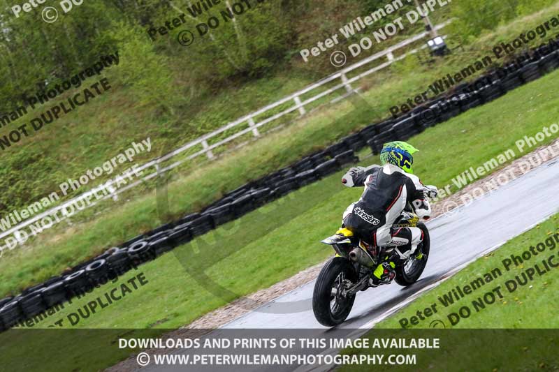 Three Sisters;Three Sisters photographs;Three Sisters trackday photographs;enduro digital images;event digital images;eventdigitalimages;lydden no limits trackday;no limits trackdays;peter wileman photography;racing digital images;trackday digital images;trackday photos