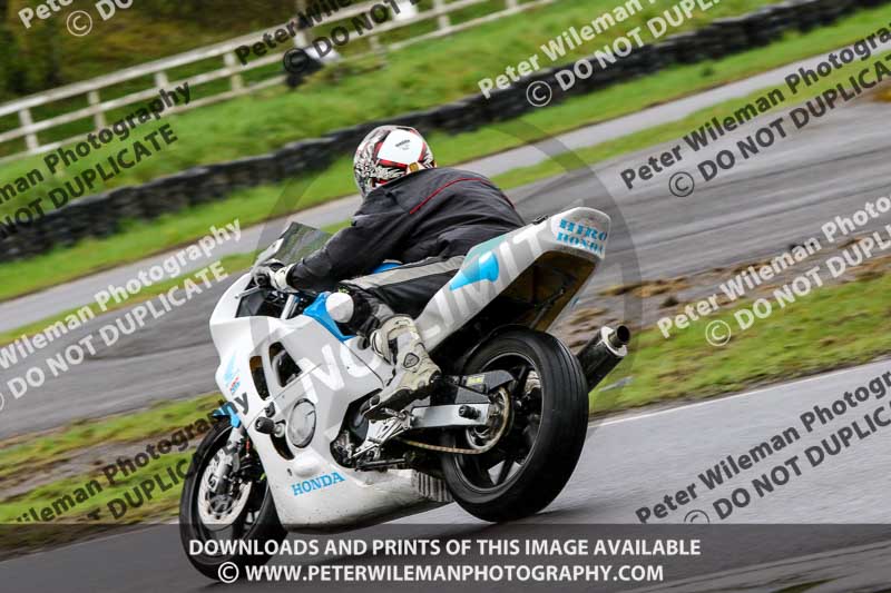 Three Sisters;Three Sisters photographs;Three Sisters trackday photographs;enduro digital images;event digital images;eventdigitalimages;lydden no limits trackday;no limits trackdays;peter wileman photography;racing digital images;trackday digital images;trackday photos