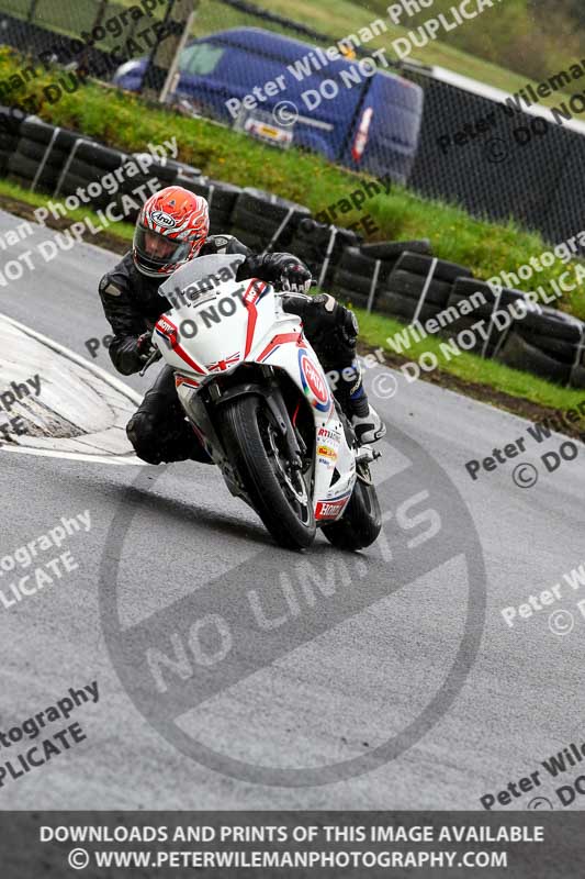 Three Sisters;Three Sisters photographs;Three Sisters trackday photographs;enduro digital images;event digital images;eventdigitalimages;lydden no limits trackday;no limits trackdays;peter wileman photography;racing digital images;trackday digital images;trackday photos