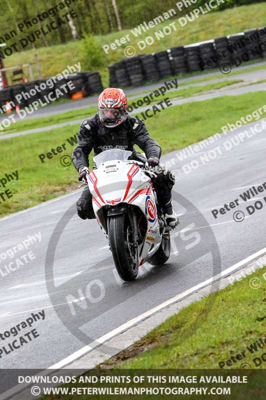 Three Sisters;Three Sisters photographs;Three Sisters trackday photographs;enduro digital images;event digital images;eventdigitalimages;lydden no limits trackday;no limits trackdays;peter wileman photography;racing digital images;trackday digital images;trackday photos