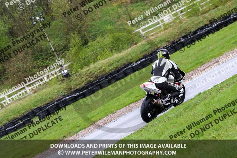 Three Sisters;Three Sisters photographs;Three Sisters trackday photographs;enduro digital images;event digital images;eventdigitalimages;lydden no limits trackday;no limits trackdays;peter wileman photography;racing digital images;trackday digital images;trackday photos