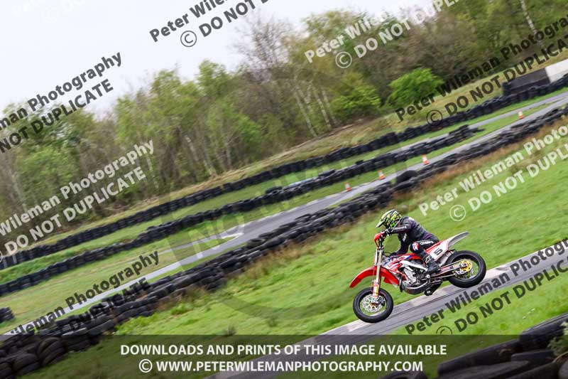 Three Sisters;Three Sisters photographs;Three Sisters trackday photographs;enduro digital images;event digital images;eventdigitalimages;lydden no limits trackday;no limits trackdays;peter wileman photography;racing digital images;trackday digital images;trackday photos