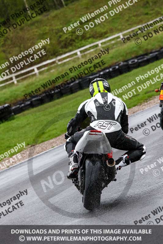 Three Sisters;Three Sisters photographs;Three Sisters trackday photographs;enduro digital images;event digital images;eventdigitalimages;lydden no limits trackday;no limits trackdays;peter wileman photography;racing digital images;trackday digital images;trackday photos