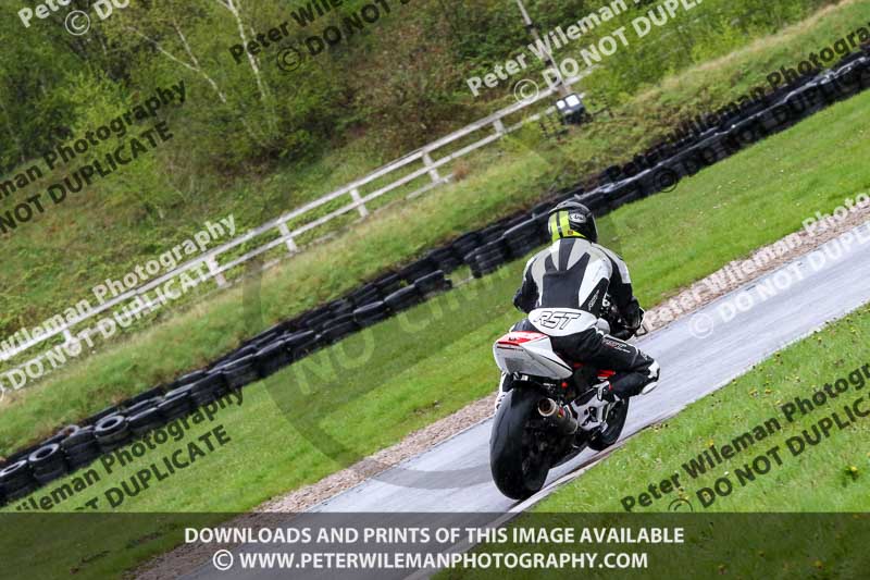 Three Sisters;Three Sisters photographs;Three Sisters trackday photographs;enduro digital images;event digital images;eventdigitalimages;lydden no limits trackday;no limits trackdays;peter wileman photography;racing digital images;trackday digital images;trackday photos