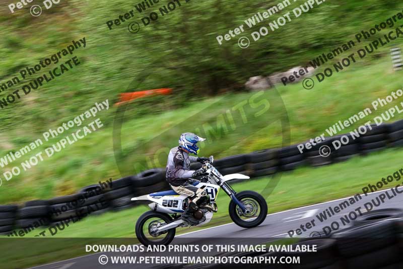 Three Sisters;Three Sisters photographs;Three Sisters trackday photographs;enduro digital images;event digital images;eventdigitalimages;lydden no limits trackday;no limits trackdays;peter wileman photography;racing digital images;trackday digital images;trackday photos