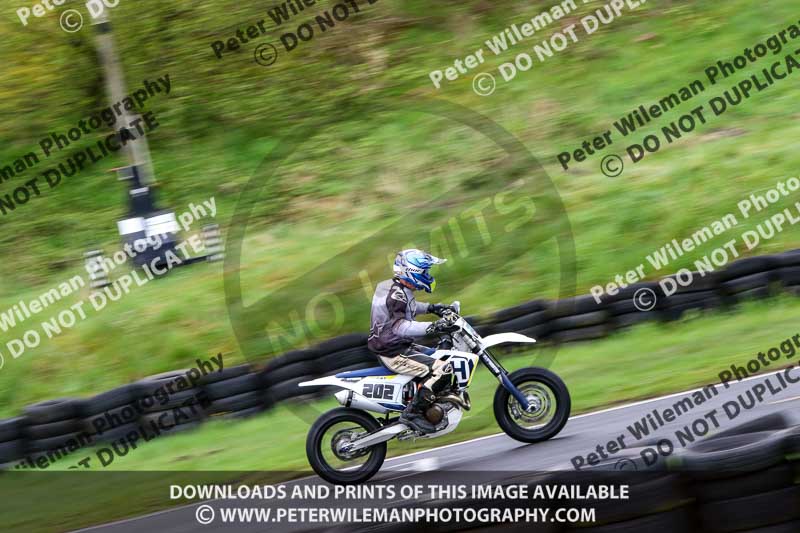 Three Sisters;Three Sisters photographs;Three Sisters trackday photographs;enduro digital images;event digital images;eventdigitalimages;lydden no limits trackday;no limits trackdays;peter wileman photography;racing digital images;trackday digital images;trackday photos