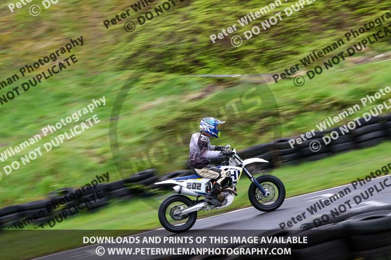 Three Sisters;Three Sisters photographs;Three Sisters trackday photographs;enduro digital images;event digital images;eventdigitalimages;lydden no limits trackday;no limits trackdays;peter wileman photography;racing digital images;trackday digital images;trackday photos