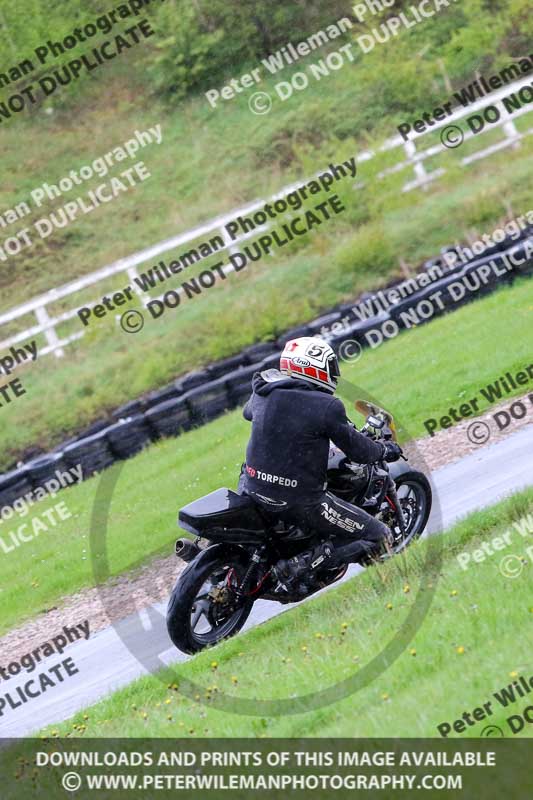 Three Sisters;Three Sisters photographs;Three Sisters trackday photographs;enduro digital images;event digital images;eventdigitalimages;lydden no limits trackday;no limits trackdays;peter wileman photography;racing digital images;trackday digital images;trackday photos