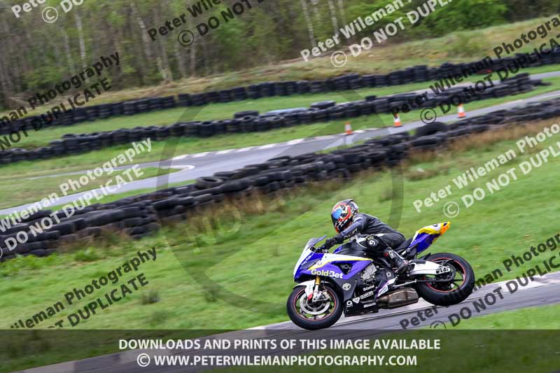 Three Sisters;Three Sisters photographs;Three Sisters trackday photographs;enduro digital images;event digital images;eventdigitalimages;lydden no limits trackday;no limits trackdays;peter wileman photography;racing digital images;trackday digital images;trackday photos