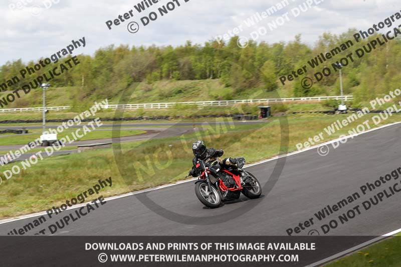 Three Sisters;Three Sisters photographs;Three Sisters trackday photographs;enduro digital images;event digital images;eventdigitalimages;lydden no limits trackday;no limits trackdays;peter wileman photography;racing digital images;trackday digital images;trackday photos