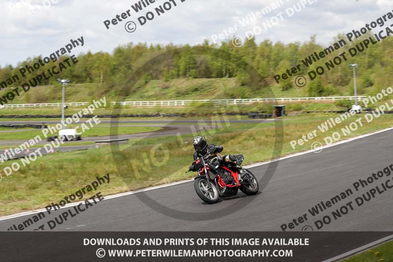 Three Sisters;Three Sisters photographs;Three Sisters trackday photographs;enduro digital images;event digital images;eventdigitalimages;lydden no limits trackday;no limits trackdays;peter wileman photography;racing digital images;trackday digital images;trackday photos