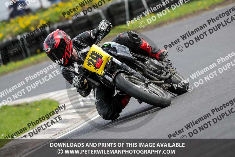 Three Sisters;Three Sisters photographs;Three Sisters trackday photographs;enduro digital images;event digital images;eventdigitalimages;lydden no limits trackday;no limits trackdays;peter wileman photography;racing digital images;trackday digital images;trackday photos