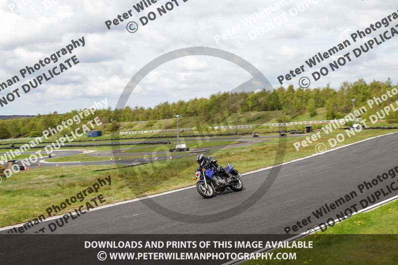 Three Sisters;Three Sisters photographs;Three Sisters trackday photographs;enduro digital images;event digital images;eventdigitalimages;lydden no limits trackday;no limits trackdays;peter wileman photography;racing digital images;trackday digital images;trackday photos