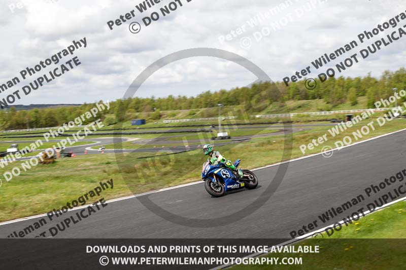 Three Sisters;Three Sisters photographs;Three Sisters trackday photographs;enduro digital images;event digital images;eventdigitalimages;lydden no limits trackday;no limits trackdays;peter wileman photography;racing digital images;trackday digital images;trackday photos