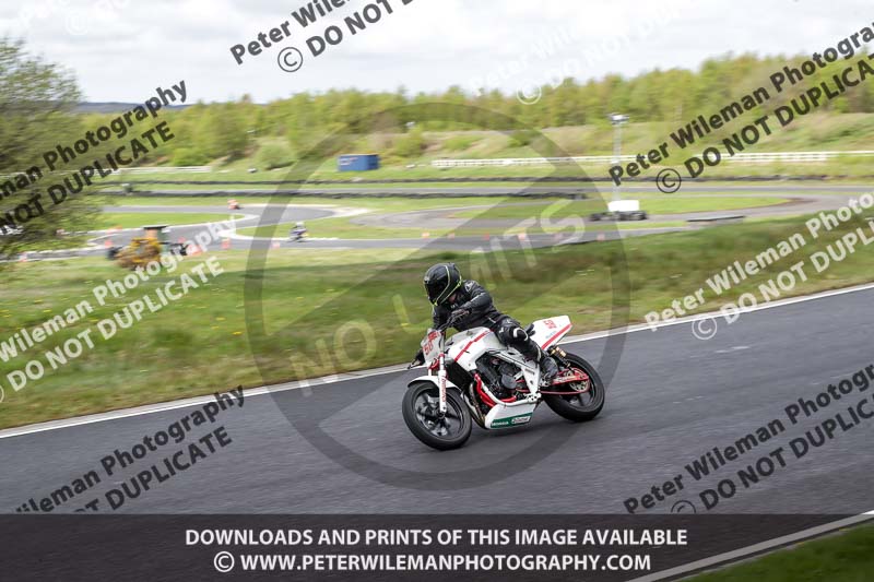 Three Sisters;Three Sisters photographs;Three Sisters trackday photographs;enduro digital images;event digital images;eventdigitalimages;lydden no limits trackday;no limits trackdays;peter wileman photography;racing digital images;trackday digital images;trackday photos