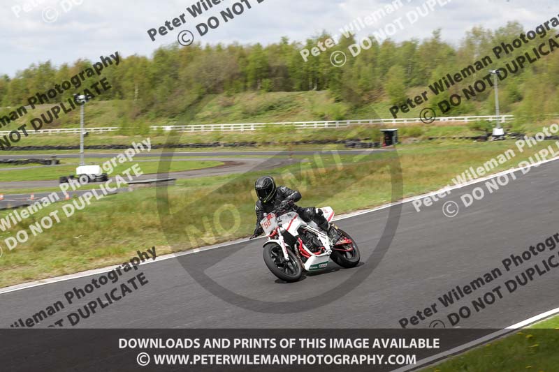 Three Sisters;Three Sisters photographs;Three Sisters trackday photographs;enduro digital images;event digital images;eventdigitalimages;lydden no limits trackday;no limits trackdays;peter wileman photography;racing digital images;trackday digital images;trackday photos