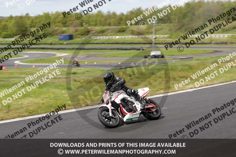 Three Sisters;Three Sisters photographs;Three Sisters trackday photographs;enduro digital images;event digital images;eventdigitalimages;lydden no limits trackday;no limits trackdays;peter wileman photography;racing digital images;trackday digital images;trackday photos