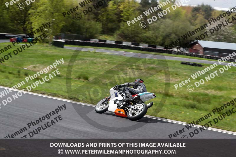 Three Sisters;Three Sisters photographs;Three Sisters trackday photographs;enduro digital images;event digital images;eventdigitalimages;lydden no limits trackday;no limits trackdays;peter wileman photography;racing digital images;trackday digital images;trackday photos