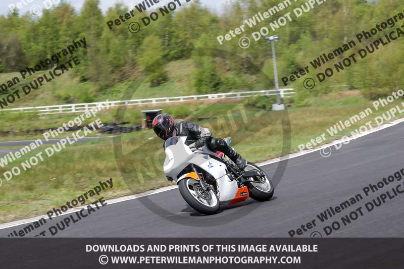 Three Sisters;Three Sisters photographs;Three Sisters trackday photographs;enduro digital images;event digital images;eventdigitalimages;lydden no limits trackday;no limits trackdays;peter wileman photography;racing digital images;trackday digital images;trackday photos