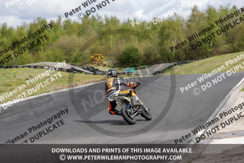 Three Sisters;Three Sisters photographs;Three Sisters trackday photographs;enduro digital images;event digital images;eventdigitalimages;lydden no limits trackday;no limits trackdays;peter wileman photography;racing digital images;trackday digital images;trackday photos