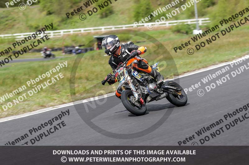 Three Sisters;Three Sisters photographs;Three Sisters trackday photographs;enduro digital images;event digital images;eventdigitalimages;lydden no limits trackday;no limits trackdays;peter wileman photography;racing digital images;trackday digital images;trackday photos