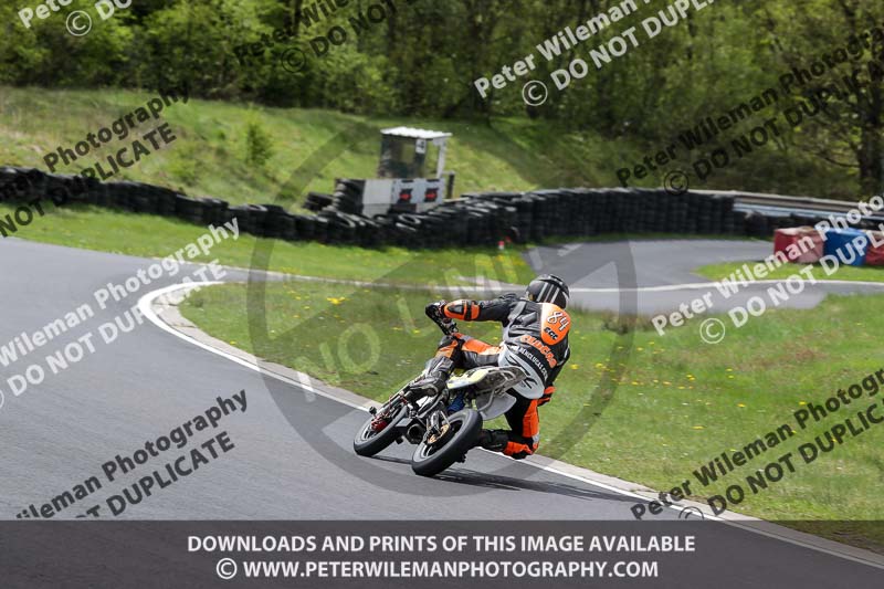 Three Sisters;Three Sisters photographs;Three Sisters trackday photographs;enduro digital images;event digital images;eventdigitalimages;lydden no limits trackday;no limits trackdays;peter wileman photography;racing digital images;trackday digital images;trackday photos